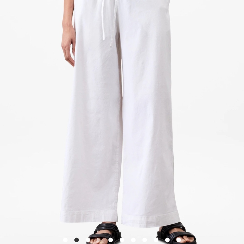 Athleta white mid rise wide leg pant nwot